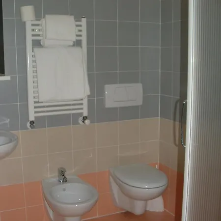 Tre Ponti Aparthotel Verbania